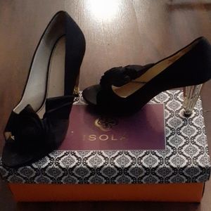 Isolated  Tate heels